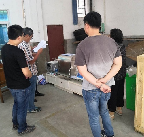 云南質檢院鹵酸氣體釋出裝置.jpg