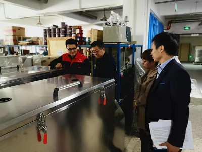恒溫水浴1.jpg 恒溫水浴1.jpg